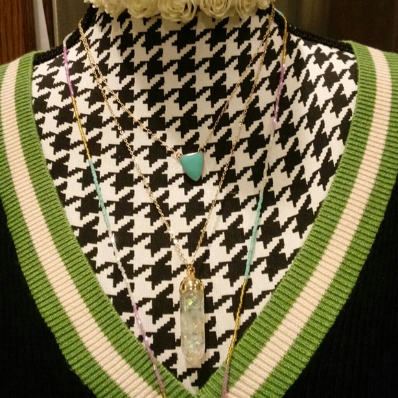 Rue 21 Necklace/White Rose Choker - Picture 6 of 6